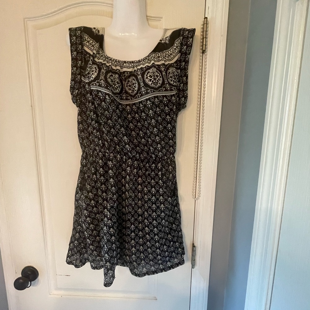Size M Mini dress with pockets by forever 21